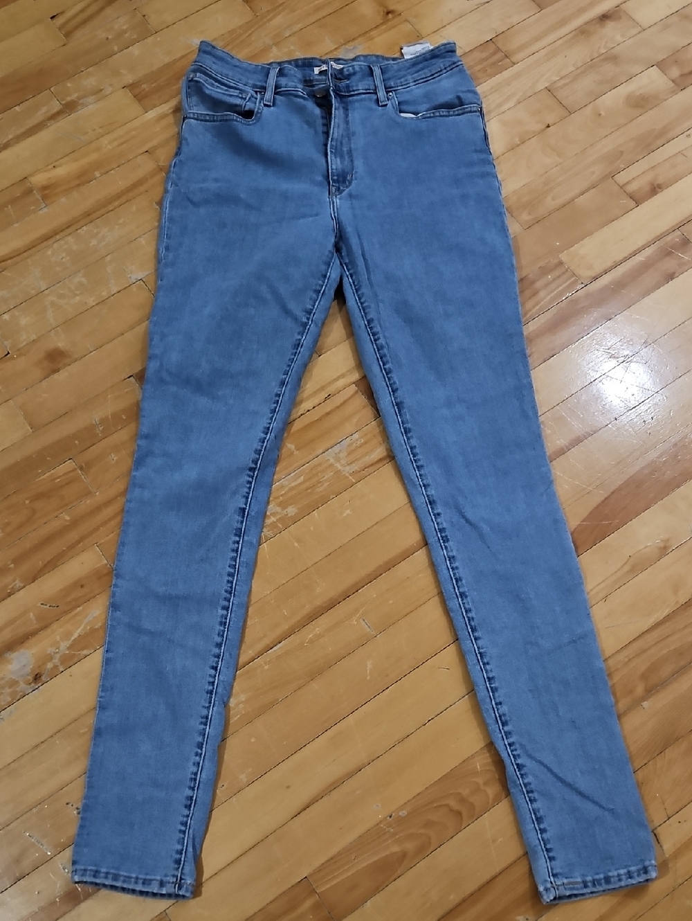 Levi's High-Rise Skinny Jeans